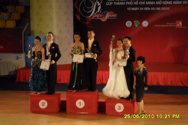 Waltz - Thanh Niên