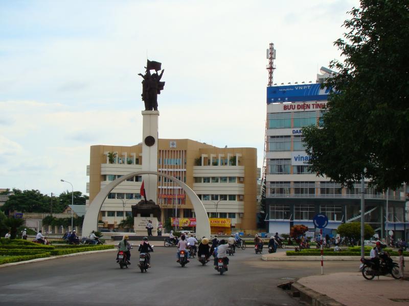 4324795Tuong dai trung tam