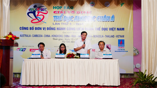 Ông Trần Chiến Thắng - Chủ tịch liên đoàn thể dục Việt Nam phát biểu tại họp báo